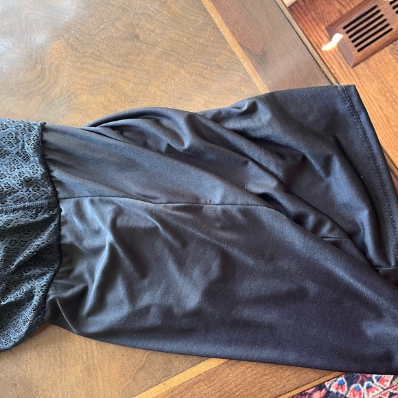 BLACK LACE MINI DRESS - Picture 9 of 9